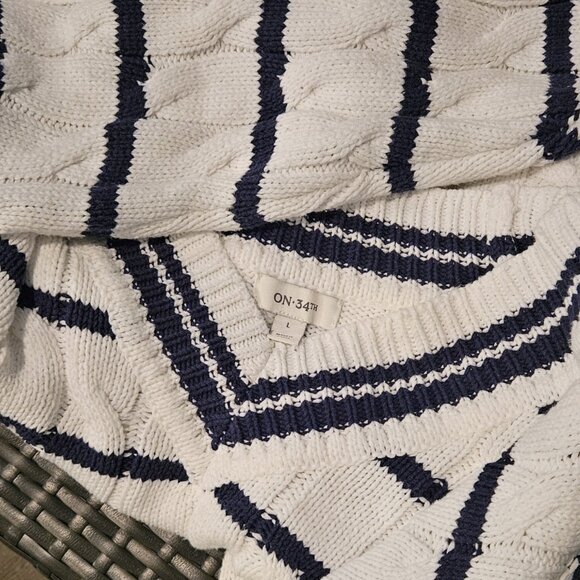 On 34th - Women's V-Neck Cable-Knit Rugby Sweater in navy/white stripes - Picture 10 of 10